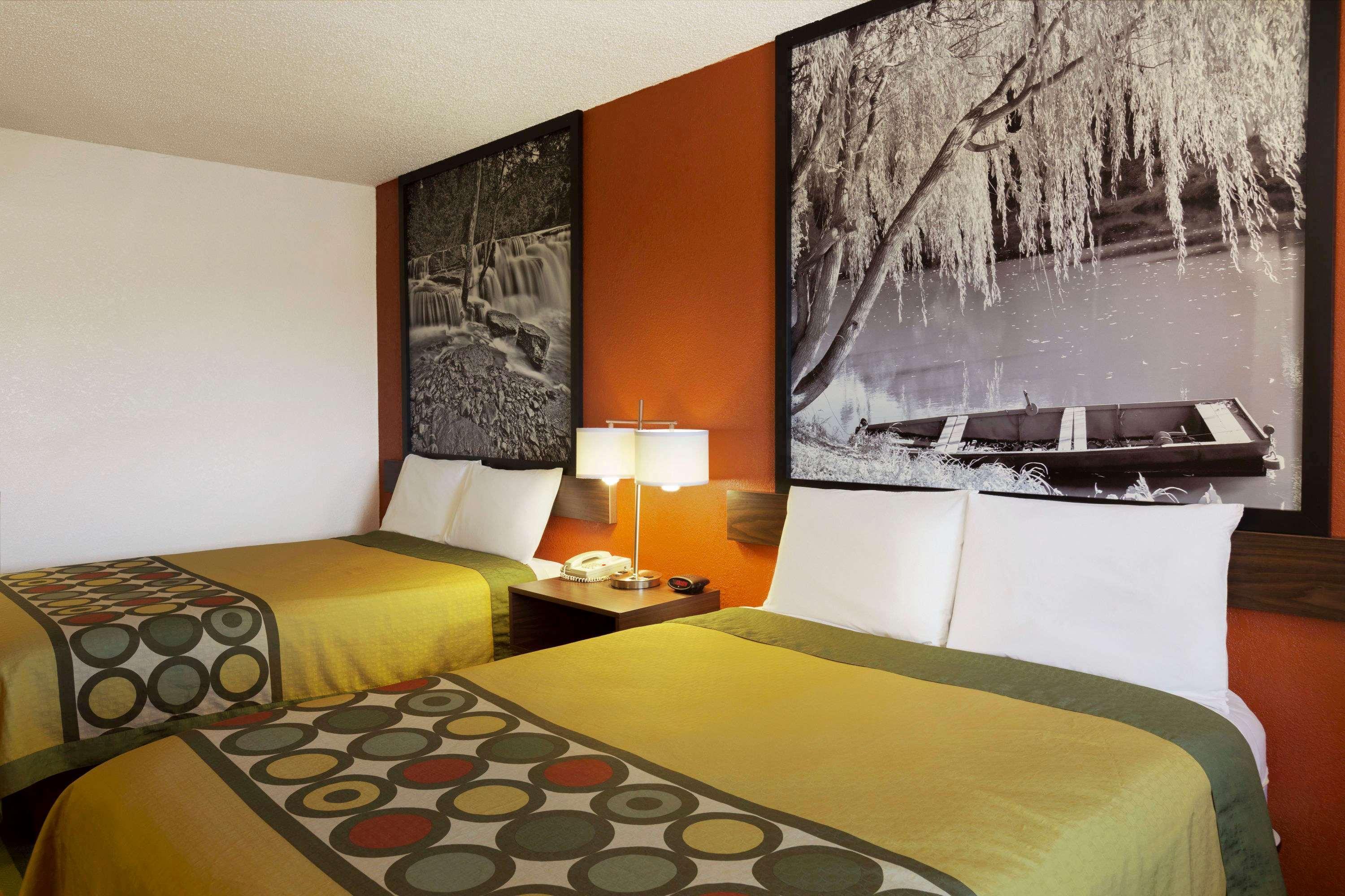 Hotel Super 8 By Wyndham Woodward Exterior foto